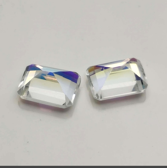 3.16 ct Natural Mercury Glow Mystic Quartz Pair - Picture 2 of 2